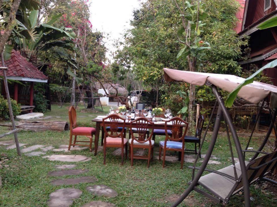 Hotel Siri Lampang Exteriör bild